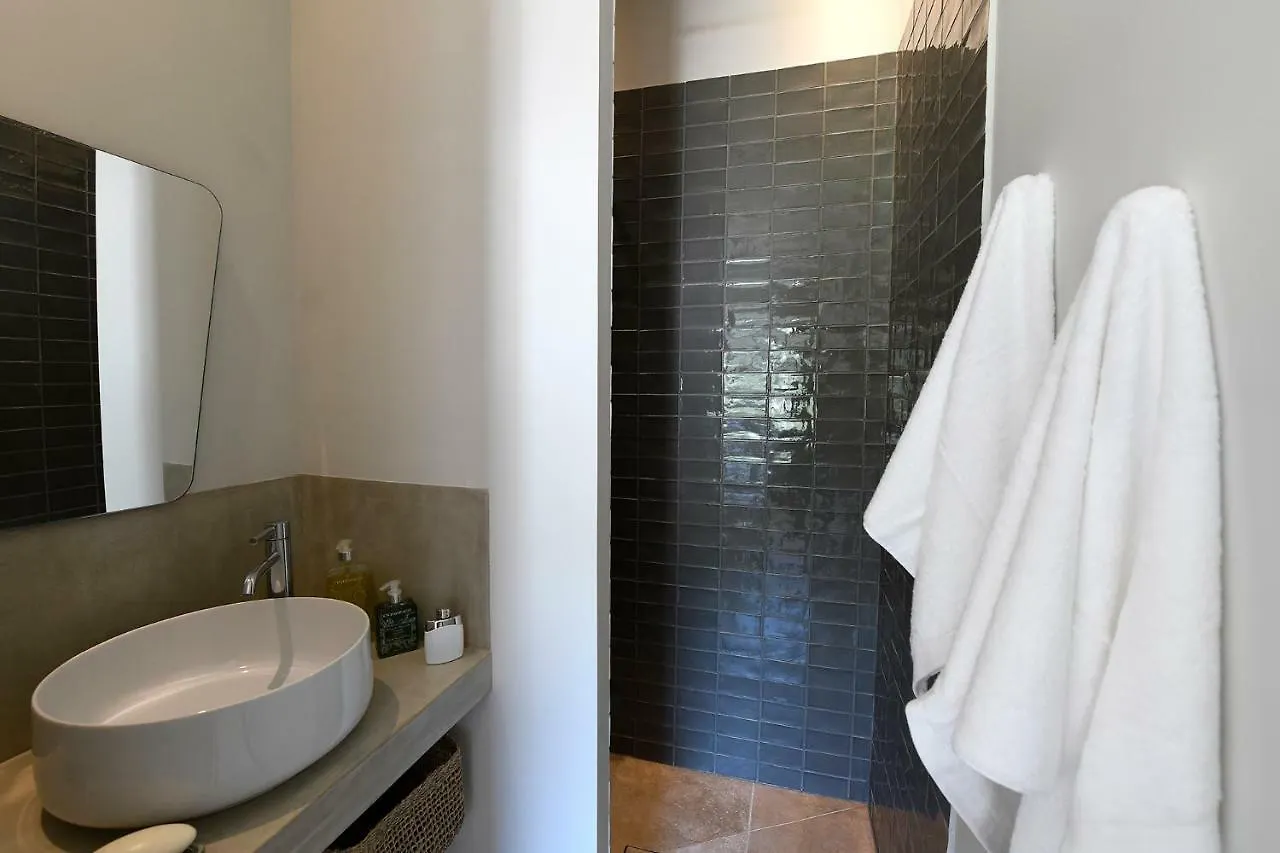 فيلة Les Loges En Provence 