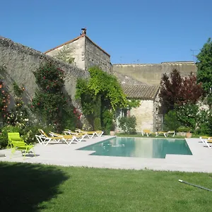 Bed & Breakfast Les Jardins De La Livrée, Villeneuve-lès-Avignon